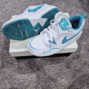 Nike Air Jordan White and Teal Sneakers Womens 8 Brand New With Box